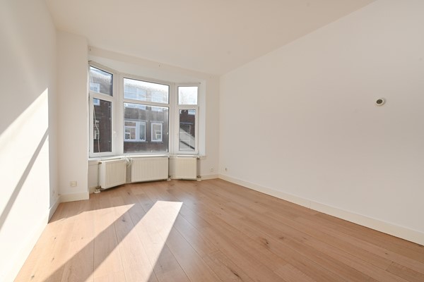 Medium property photo - Velpsestraat 107, 2573 SG Den Haag